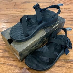 EUC Chaco Kids Z1 Ecotread Adjustable Sandals with Arch Support Size 4